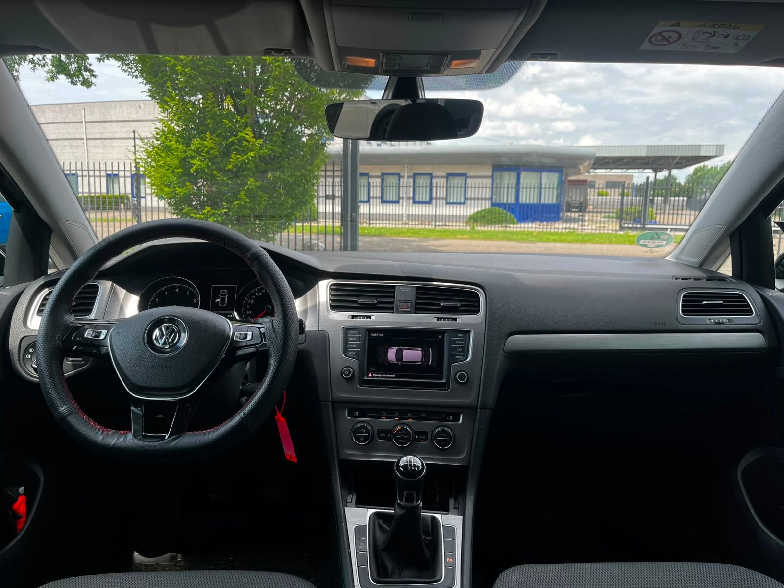 Volkswagen Golf 1.0 TSI Comfortline (Parkeersensoren, Goed O, Voorwielaandrijving, Gebruikt, Euro 6, Origineel Nederlands