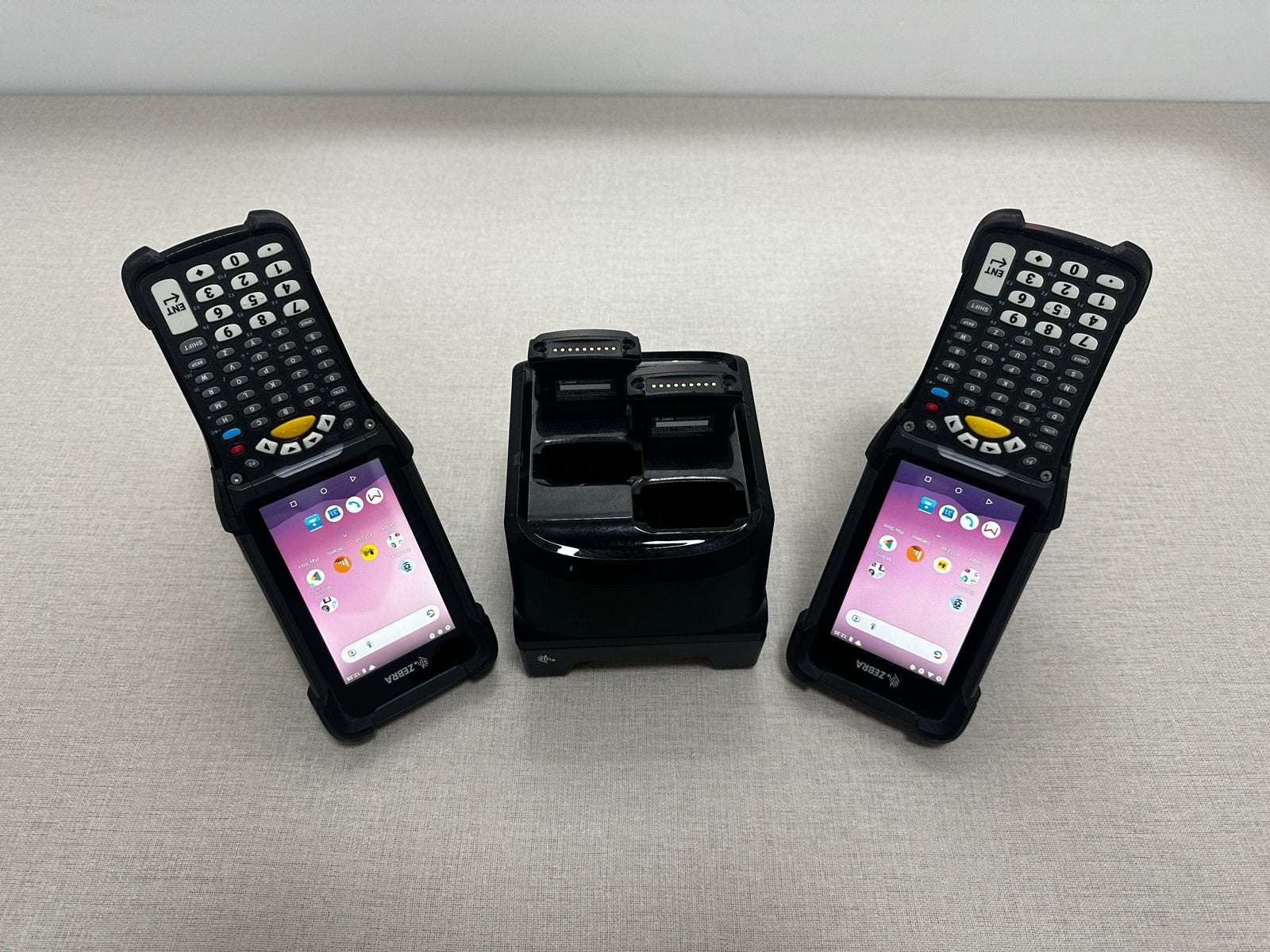 2x Zebra MC930B Barcodescanners met Oplaad Station!, Computers en Software, Scanners, Ophalen of Verzenden, Gebruikt, Overige typen