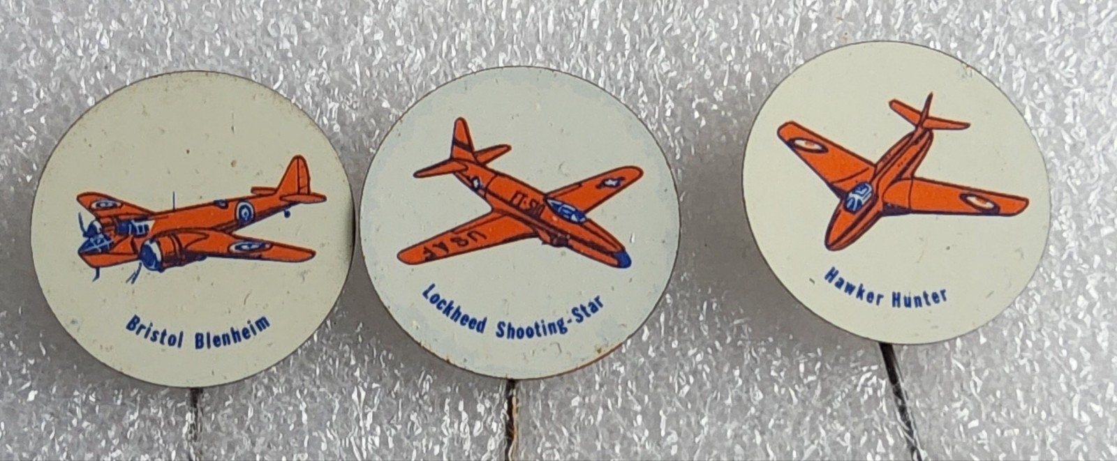 3 Speldjes Vliegtuigen: Bristol, Lockheed, Hawker, Ophalen of Verzenden, Gebruikt, Transport, Speldje of Pin