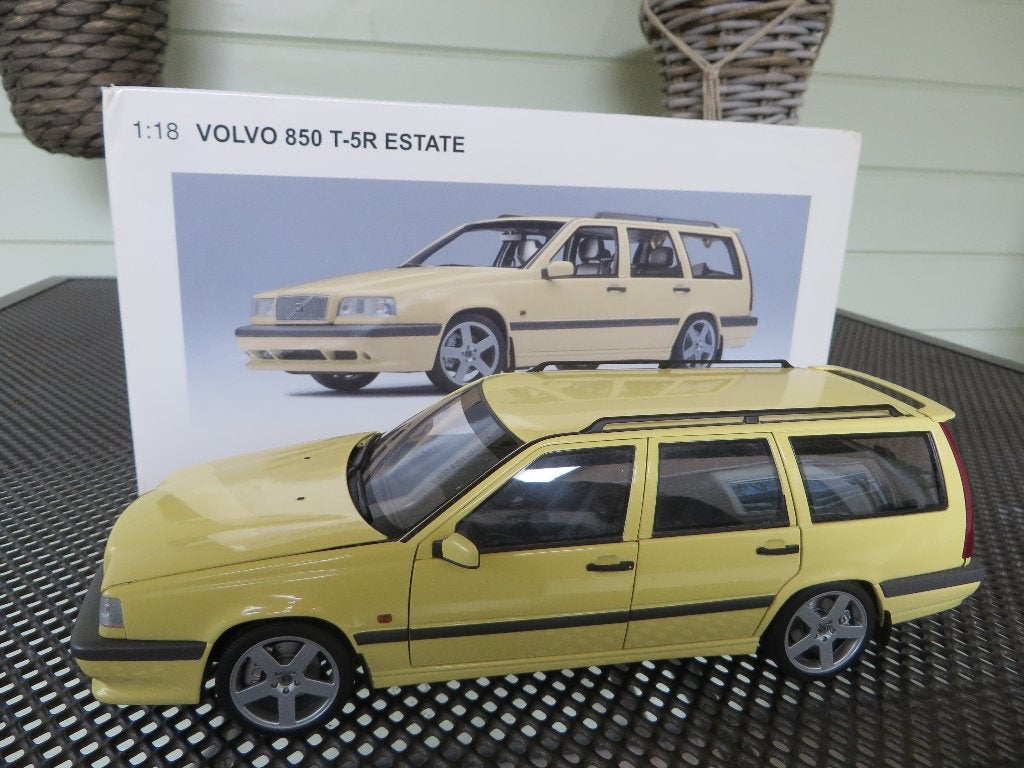 Autoart 1:18 Volvo 850 T-5R ESTATE GEEL, Ophalen of Verzenden, Nieuw, Autoart