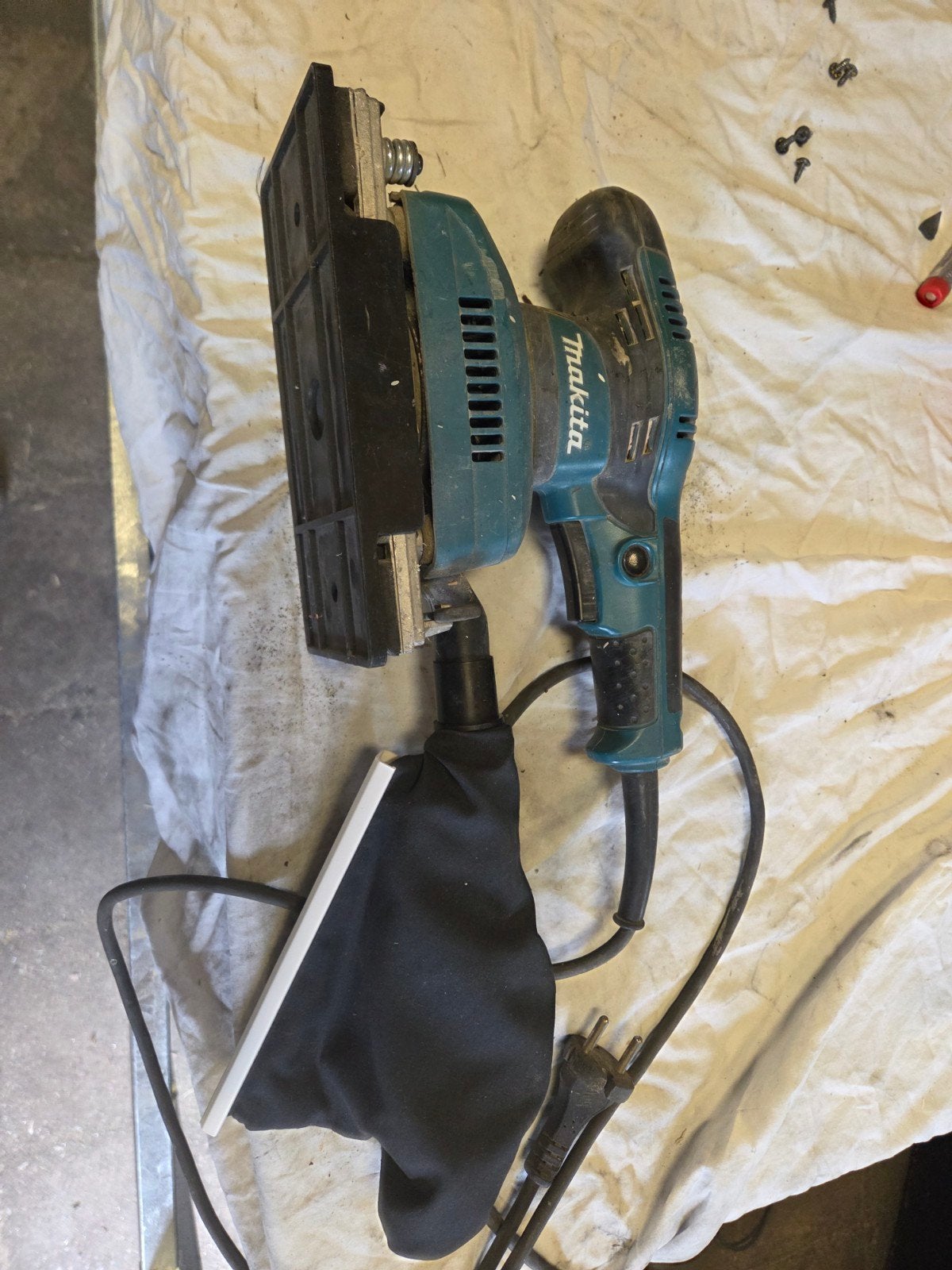 Makita BO3711 Vlakschuurmachine - Gebruikt, Doe-het-zelf en Verbouw, Gereedschap | Schuurmachines, Ophalen of Verzenden, Gebruikt