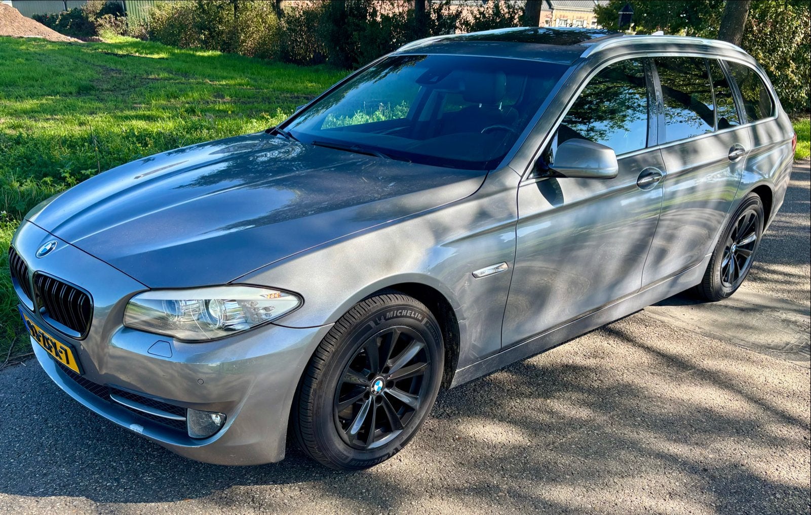 BMW 5-Serie 523I Touring, pano, stoelverwarming, leer, Auto's, Achterwielaandrijving, 1800 kg, Zwart, 2996 cc