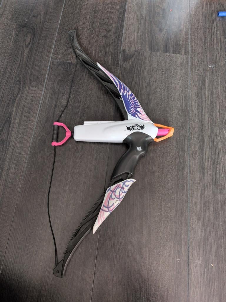 Nerf Rebelle pijl en boog, Ophalen