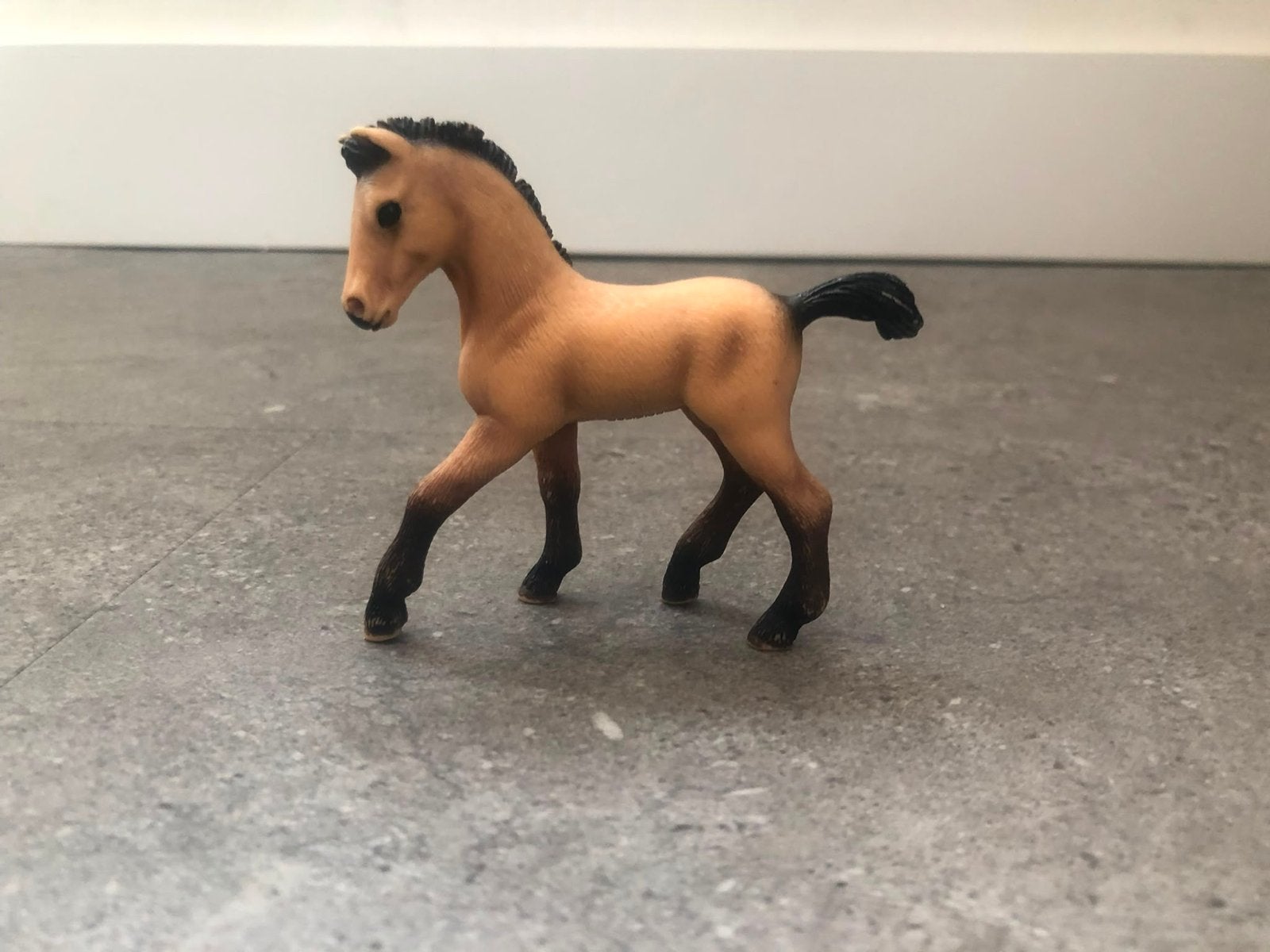 Schleich paardje veulen bruin zwart, Ophalen of Verzenden, Gebruikt