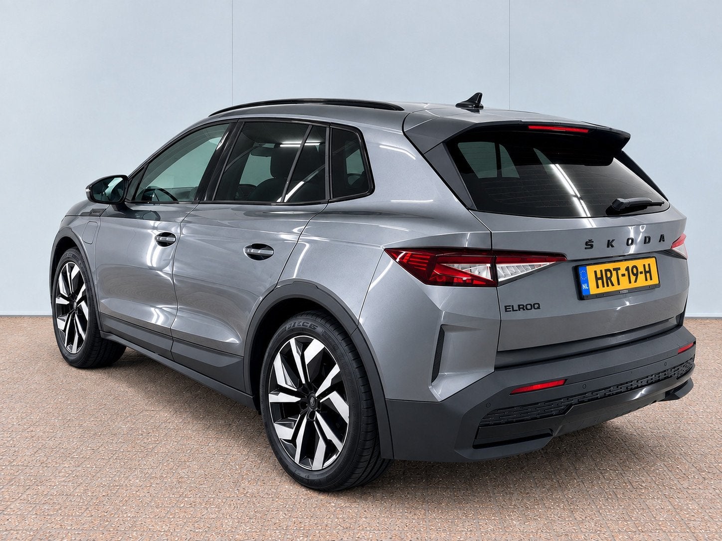 Skoda Elroq 85 Sportline Soh 100% Carplay ACC Trekhaak, Auto's, Automaat, Achterwielaandrijving, Gebruikt, 568 km