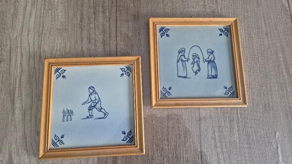 2x Delfts blauwe tegeltjes in een lijstje, Antiek en Kunst, Antiek | Wandborden en Tegels, Ophalen of Verzenden