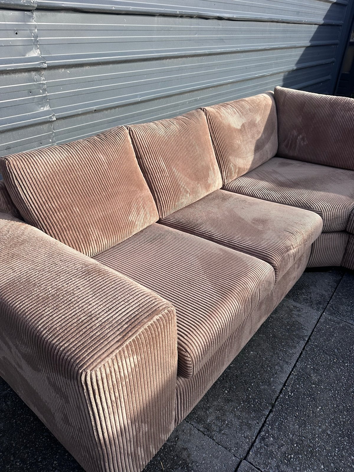 Taupe Ribstof Hoekbank - Ruim en Comfortabel, 250 tot 300 cm, Hoekbank, 75 tot 100 cm, Ophalen of Verzenden