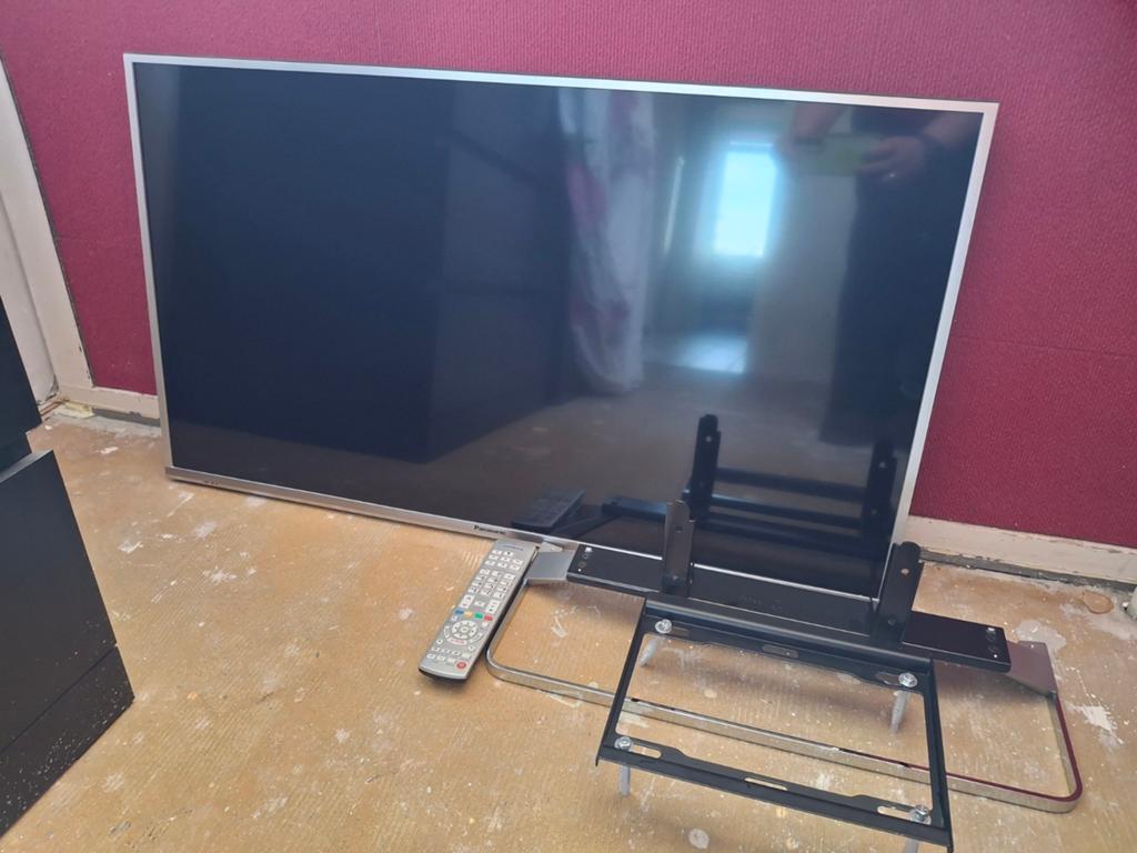 Panasonic TX-40CS620E 40” Full HD Smart TV met beugel, Ophalen, Panasonic, 50 Hz, 100 cm of meer