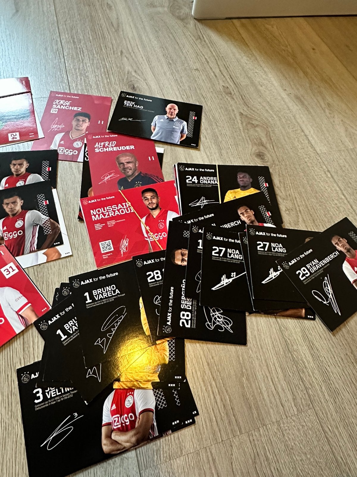 ajax spelerskaarten diverse jaren oa Dest, Tagliafico, Neres, Verzamelen, Sportartikelen en Voetbal, Ophalen of Verzenden, Zo goed als nieuw