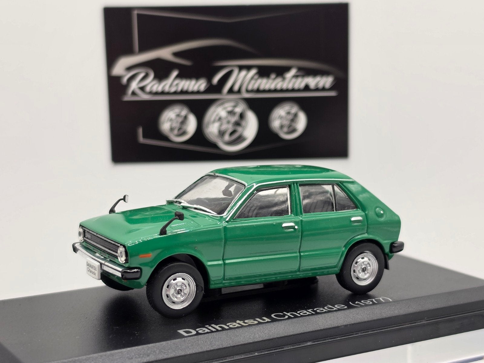Daihatsu Charade - 5drs 1977 Groen - 1:43 Ixo Japan Collecti, Overige merken, Auto, Ophalen of Verzenden, Zo goed als nieuw