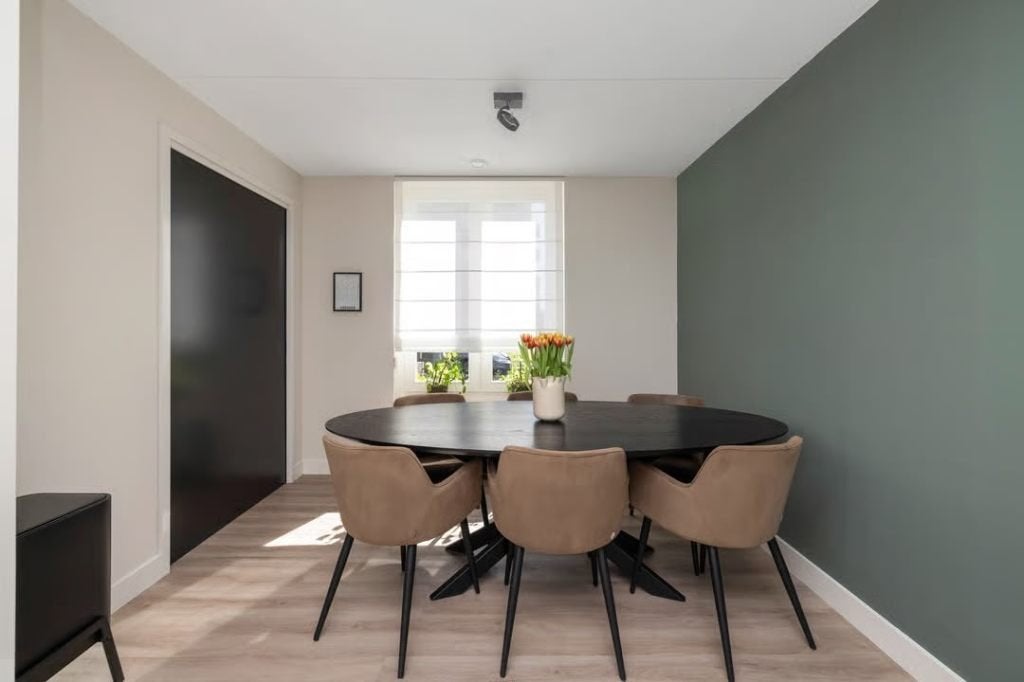 Tafel van Table du Sud + 6 eetkamerstoelen, Ophalen, 100 tot 150 cm, Eikenhout, 200 cm of meer