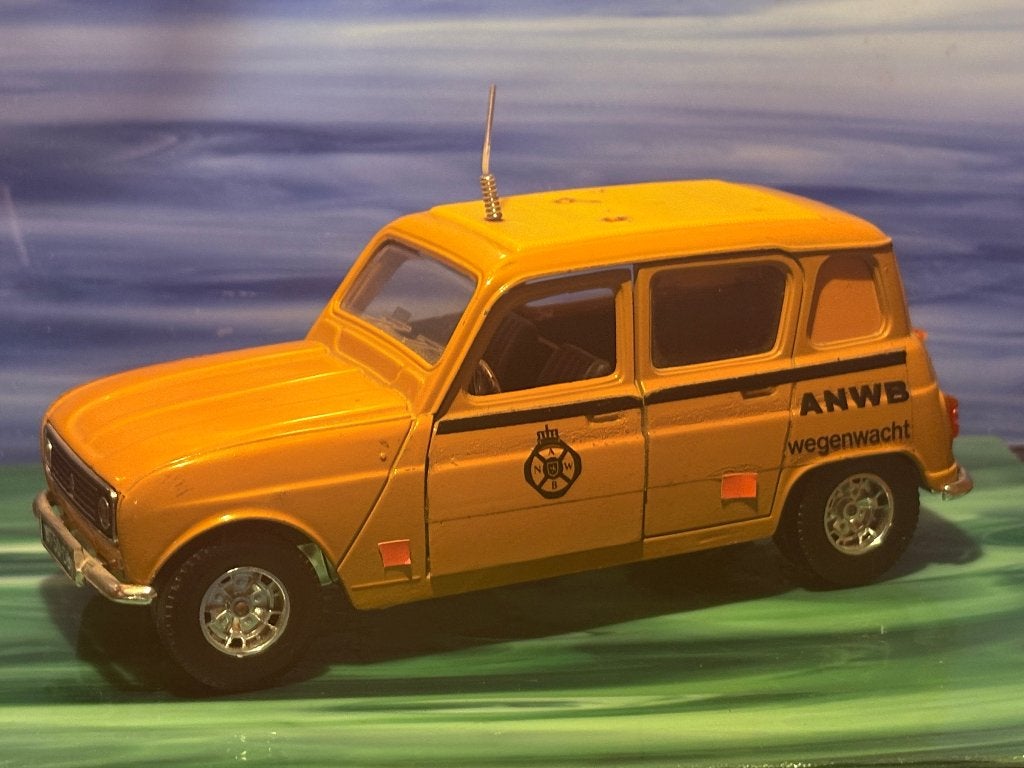Bburago Renault 4 ANWB Wegenwacht Modelauto