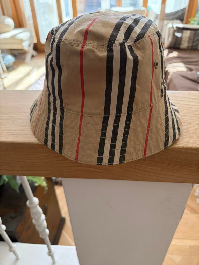 Origineel: burberry bucket hat dames, Verzenden, Gedragen, One size fits all