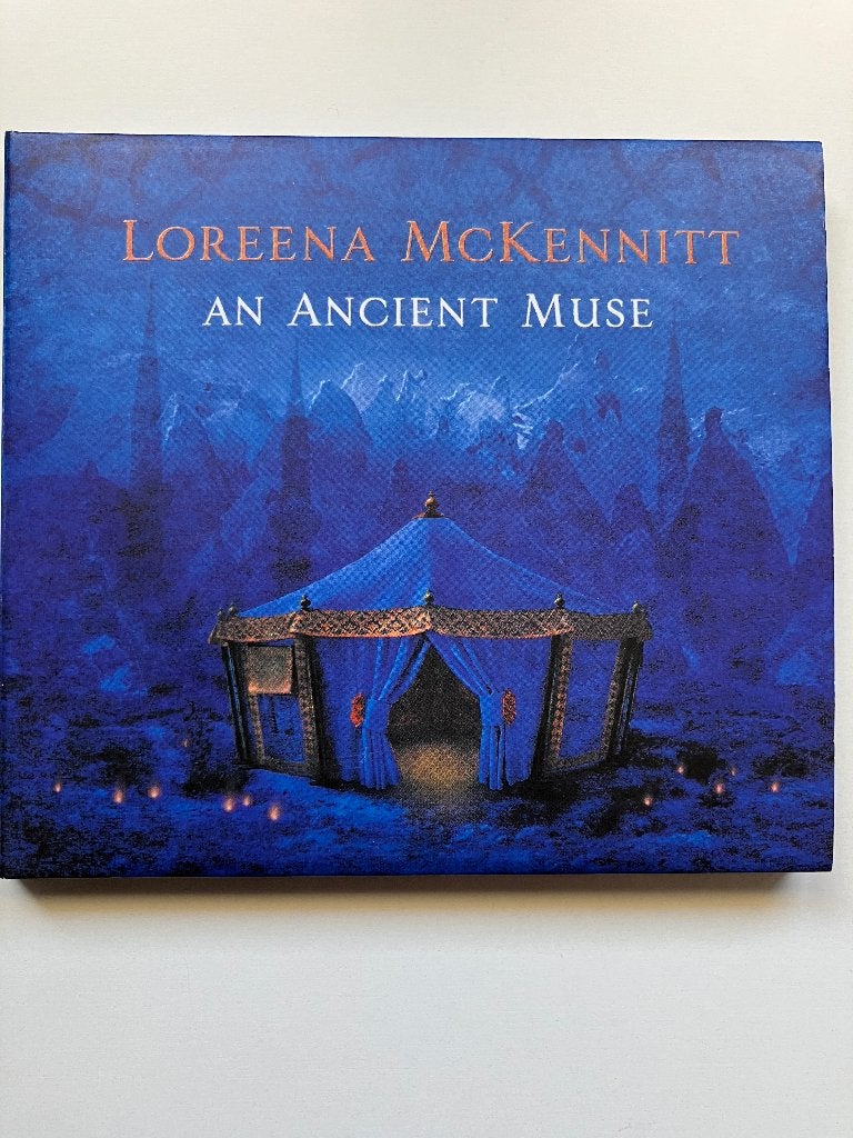 Loreena McKennitt - An Ancient Muse - cd (2006) met boekje, Ophalen of Verzenden, Zo goed als nieuw, Singer-songwriter, Album