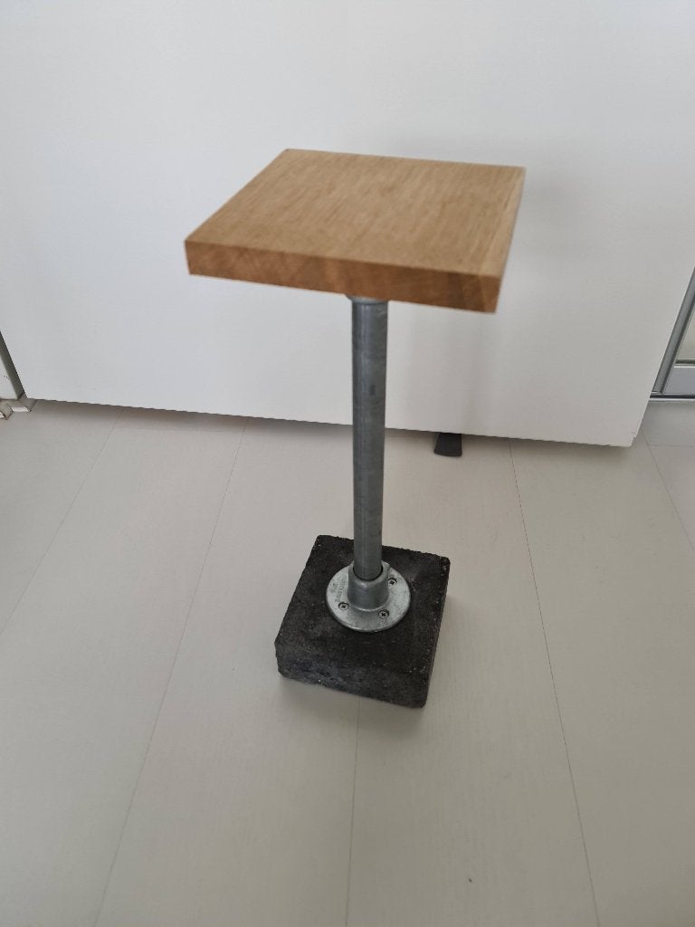 Bijzet tafeltje hout, Minder dan 55 cm, Vierkant, Zo goed als nieuw, Hout
