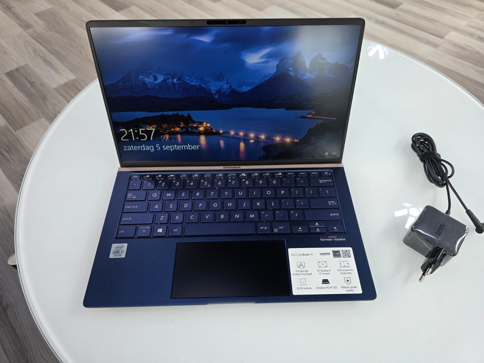 laptop Asus zenbook 14/i7/8gb/256GB/10th, Computers en Software, Windows Laptops, 2 tot 3 Ghz, 14 inch, RJ Smartphone Lelystad