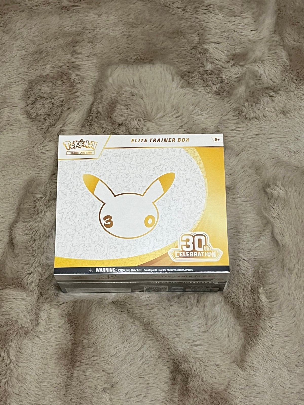 30th celebrations ETB pokemon, Ophalen, Nieuw, Foil