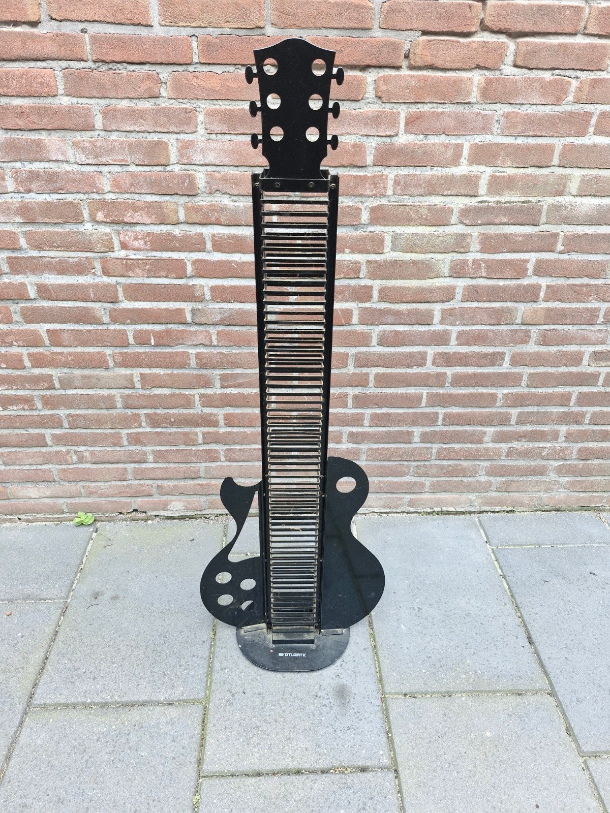 Gitaar CD rek - Atlantic, Huis en Inrichting, Woonaccessoires | Cd- en Dvd-rekken, Ophalen, Gebruikt, 75 tot 150 discs, Metaal