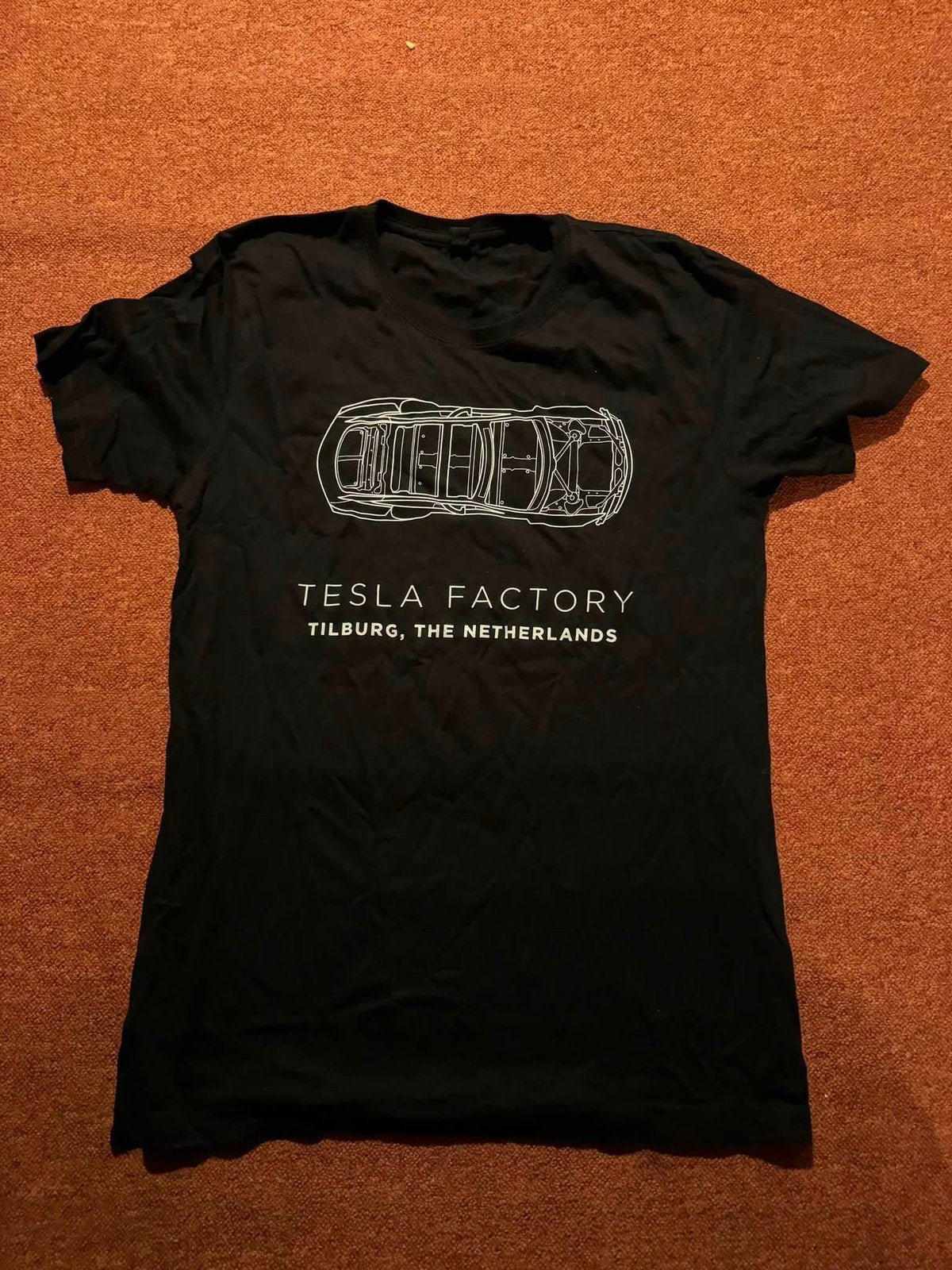 Tesla tilburg factory t-shirt, Ophalen of Verzenden, Zo goed als nieuw