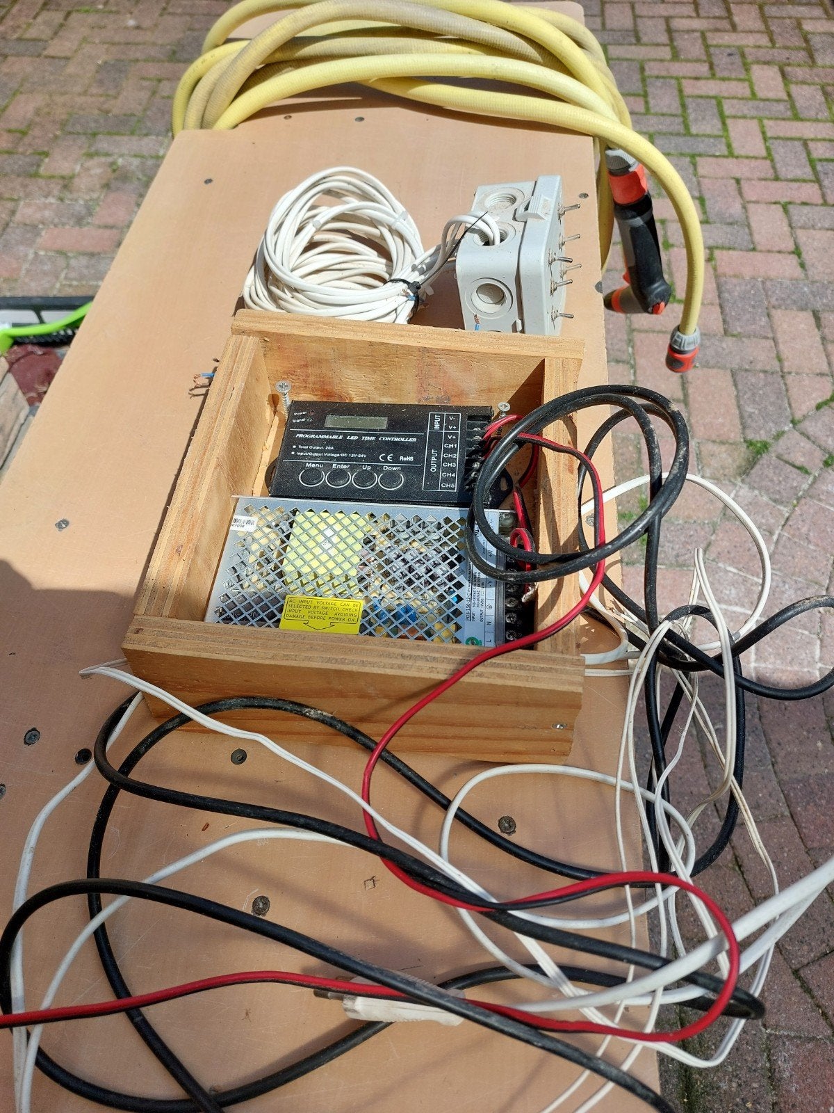 Tijdklok met dimmer, Dieren en Toebehoren, Vogels | Hokken en Kooien, Ophalen, Gebruikt, Overige materialen, Broedkooi of Kweekkooi