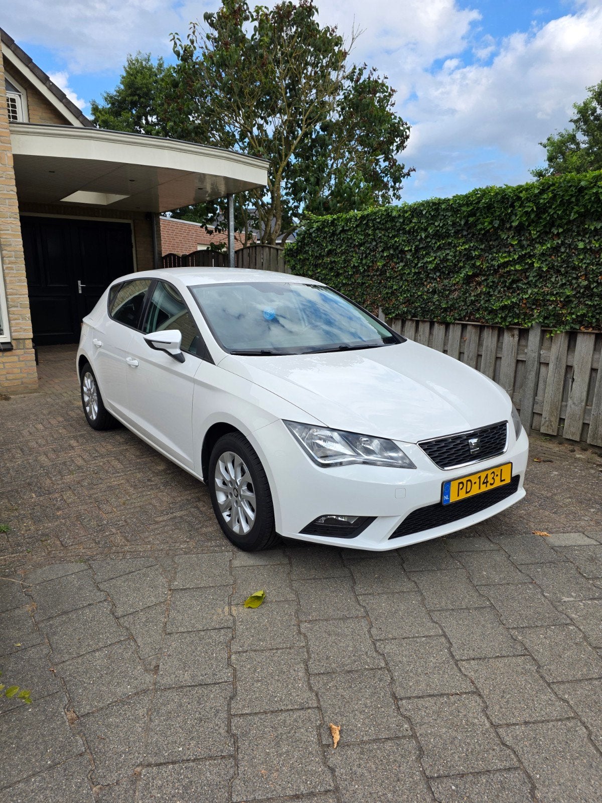 Seat Leon 1.2 TSI 110PK 2016 Wit, Voorwielaandrijving, USB, Zwart, 4 cilinders