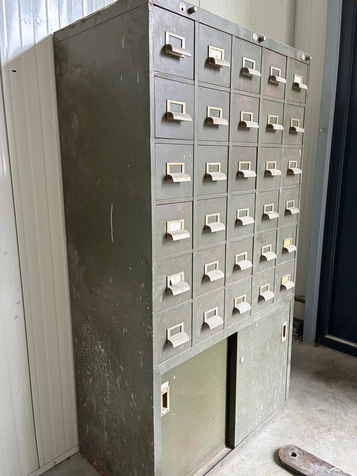 Vintage metalen lade kast, Huis en Inrichting, Kasten | Roldeurkasten en Archiefkasten, Ophalen, 50 tot 100 cm, Zo goed als nieuw