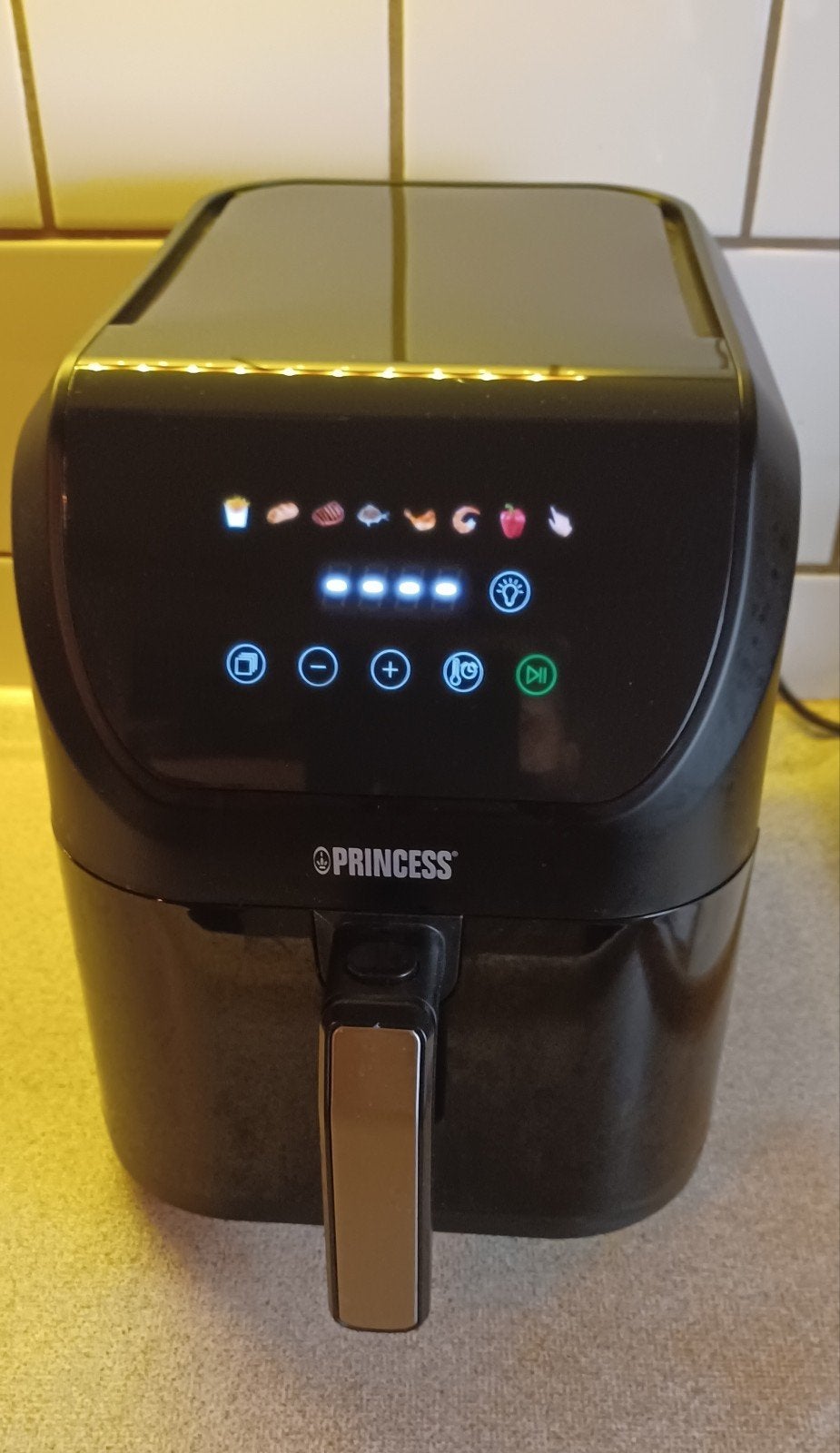 Eenmaal gebruikte Airfryer Princess, Ophalen, Zo goed als nieuw, Airfryer