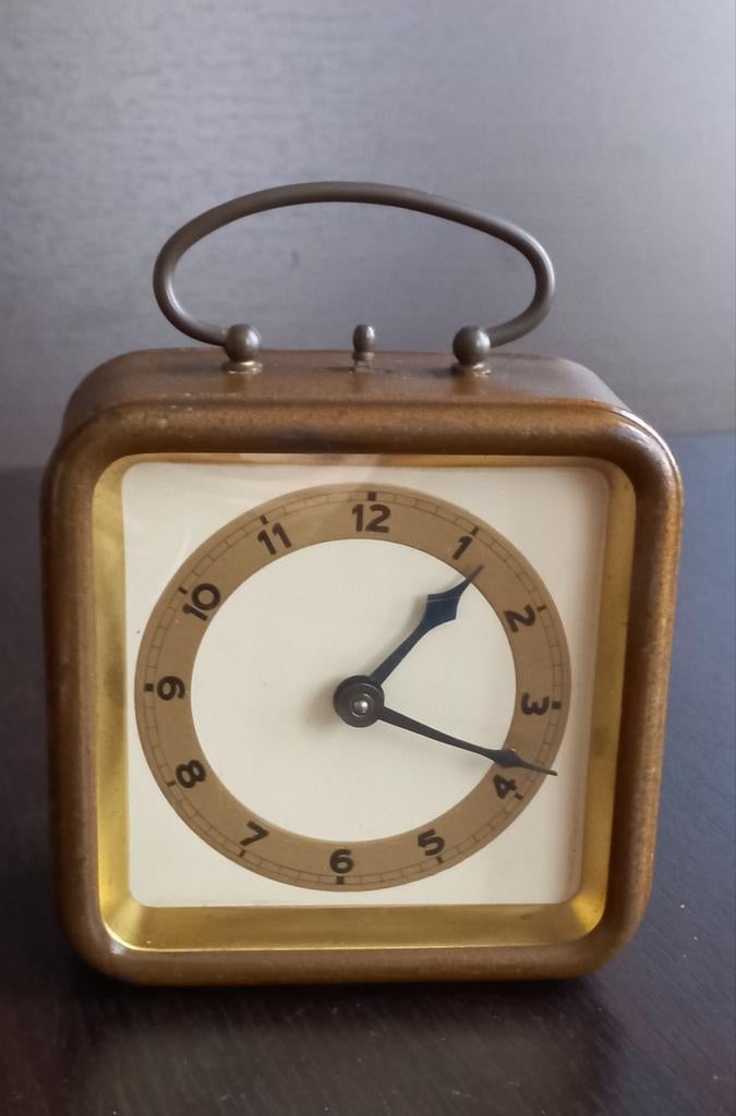 Art Deco nachtkastjeklok - wekker, Ophalen of Verzenden