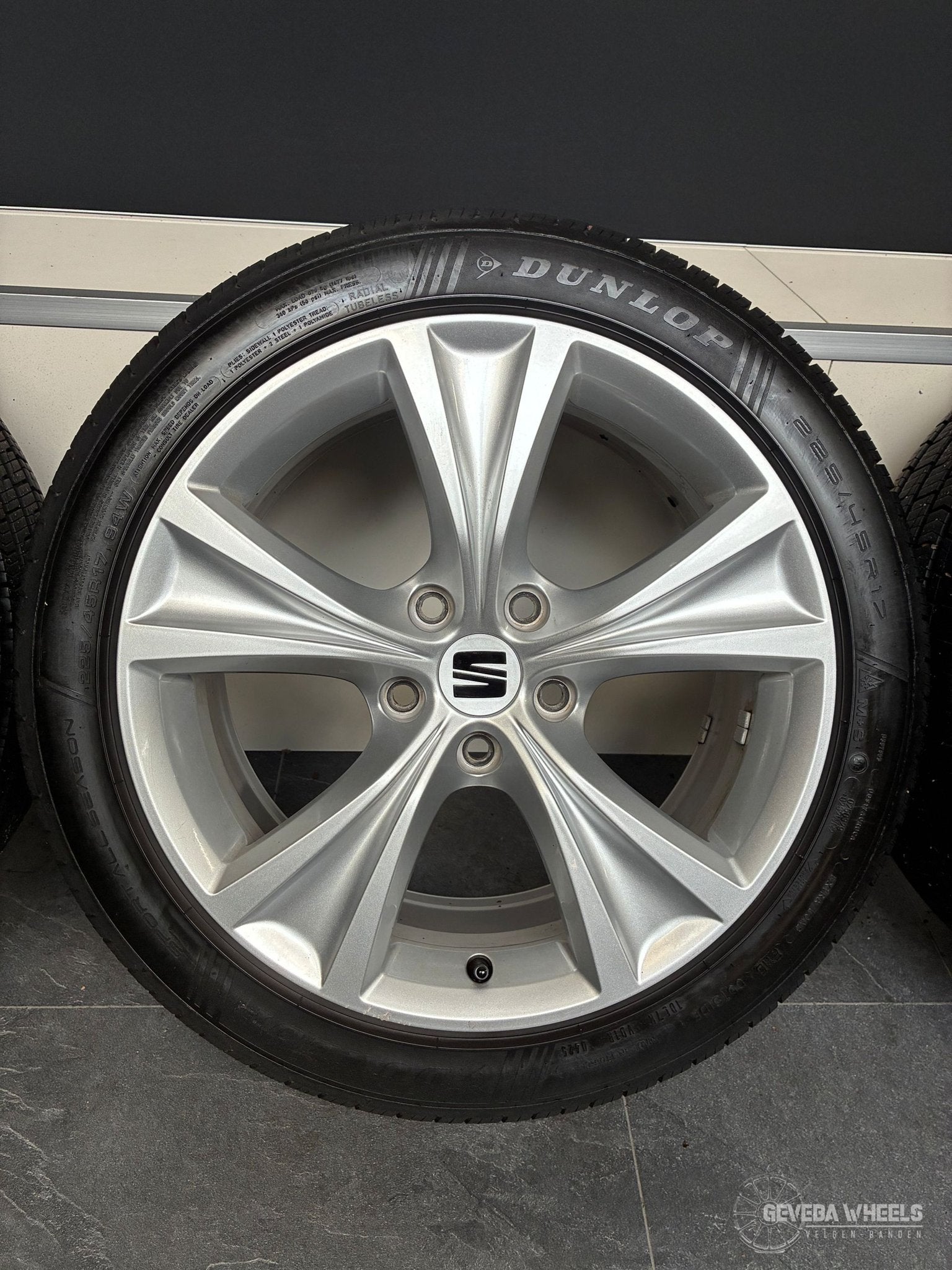 17” originele Seat Leon velgen + allseason banden 5x112  5FA, Gebruikt, -, -, Banden en Velgen