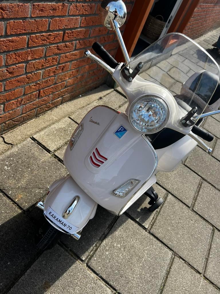 Kinder vespa, Ophalen of Verzenden, Zo goed als nieuw