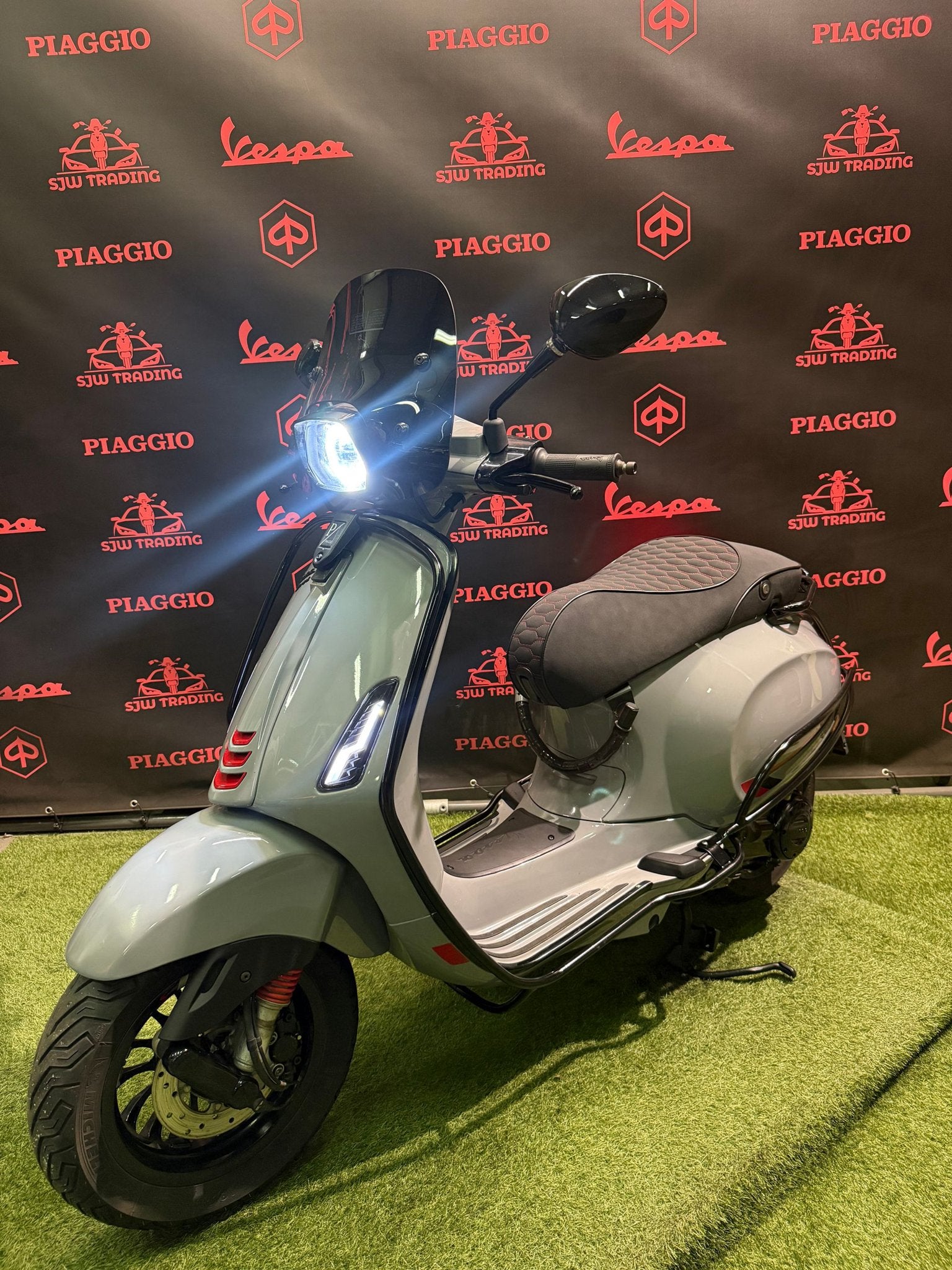 Vespa Sprint 2020 Snor/Brom Nardo Grey / RS Zadel / Garantie