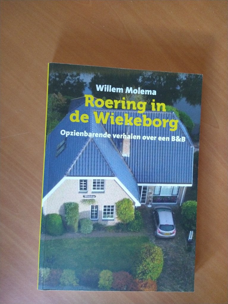 Molema, Willem. Roering in de Wiekeborg, Ophalen of Verzenden, Zo goed als nieuw