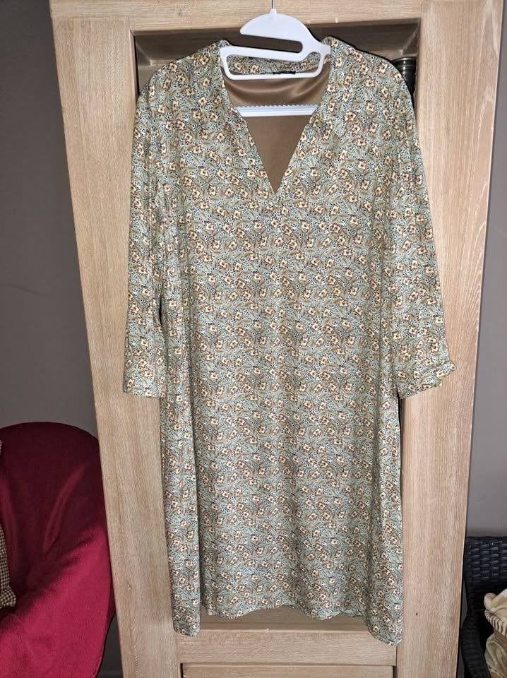 Alliance jurk mt 44, met bloemenprint, Belgische mode, Kleding | Dames, Meerkleurig, Maat 42/44 (L), Ophalen of Verzenden, Zo goed als nieuw