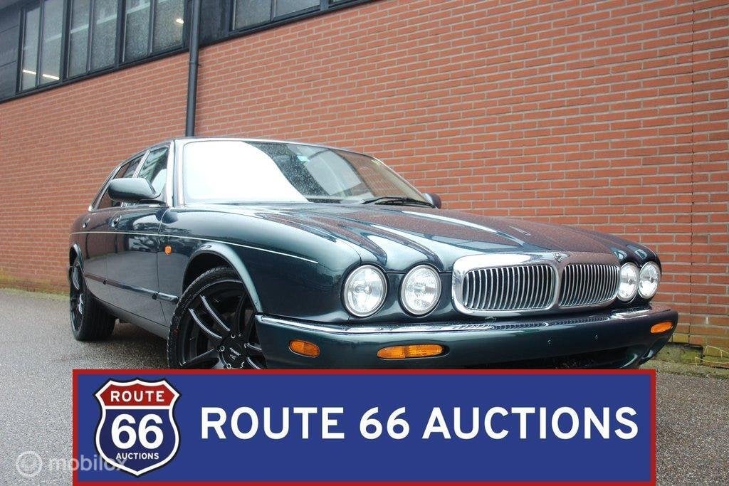 Jaguar XJ8 4.0 | 2000 | Route 66 Auctions, Auto's, Overige carrosserieën, Zwart, Bedrijf, Handgeschakeld