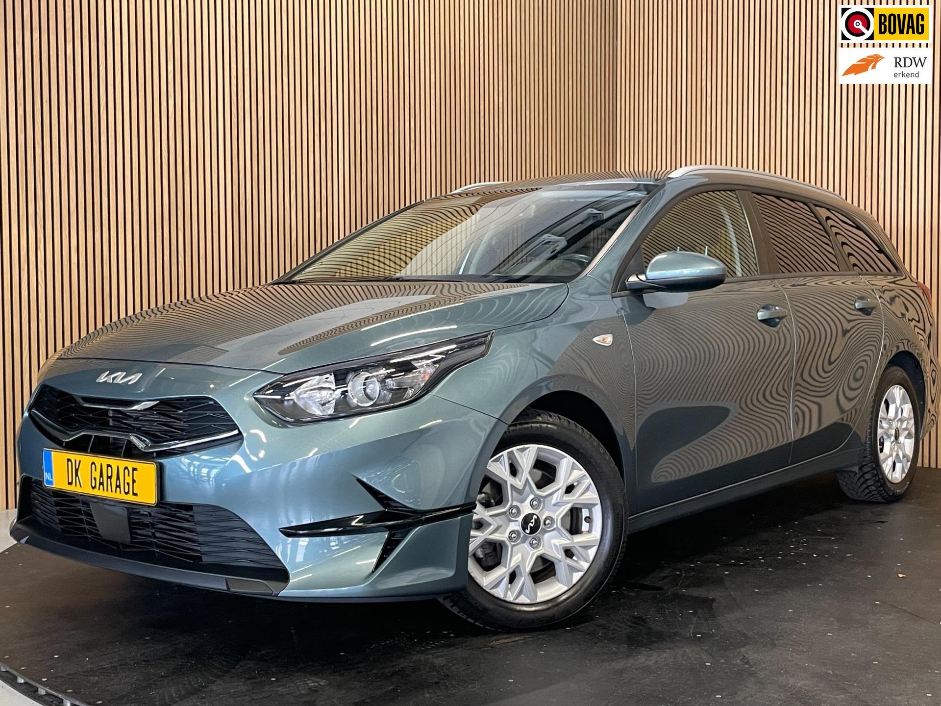 Kia Ceed Sportswagon 1.0 T-GDi DynamicLine|APPLE CARPLAY|AND, Voorwielaandrijving, Dealer onderhouden, Gebruikt, Zwart