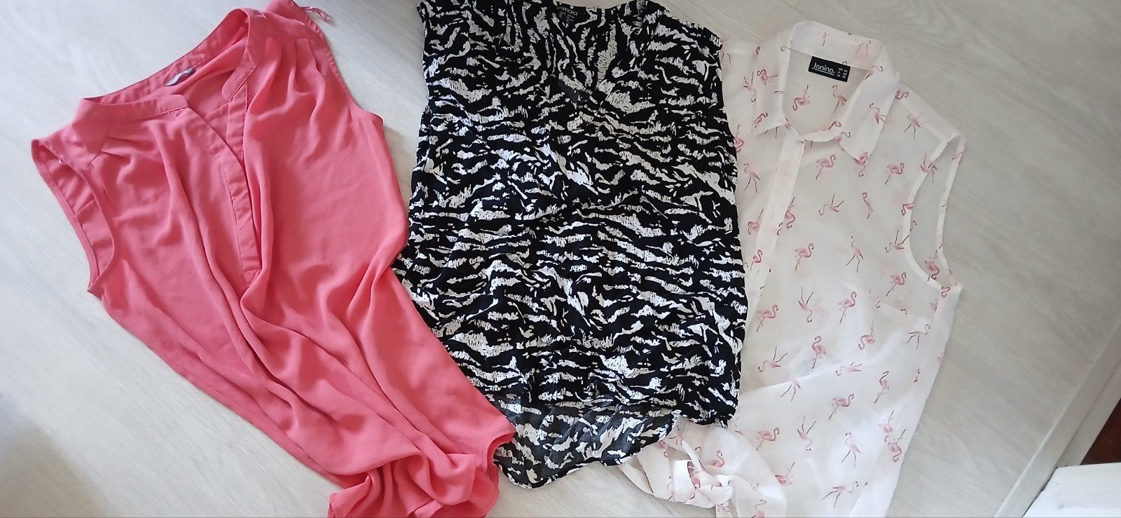 Leuke mouwloze blouse tops mt m

Leuke roze top mt m
Leuk, Maat 38/40 (M), Ophalen of Verzenden, Zo goed als nieuw, Roze