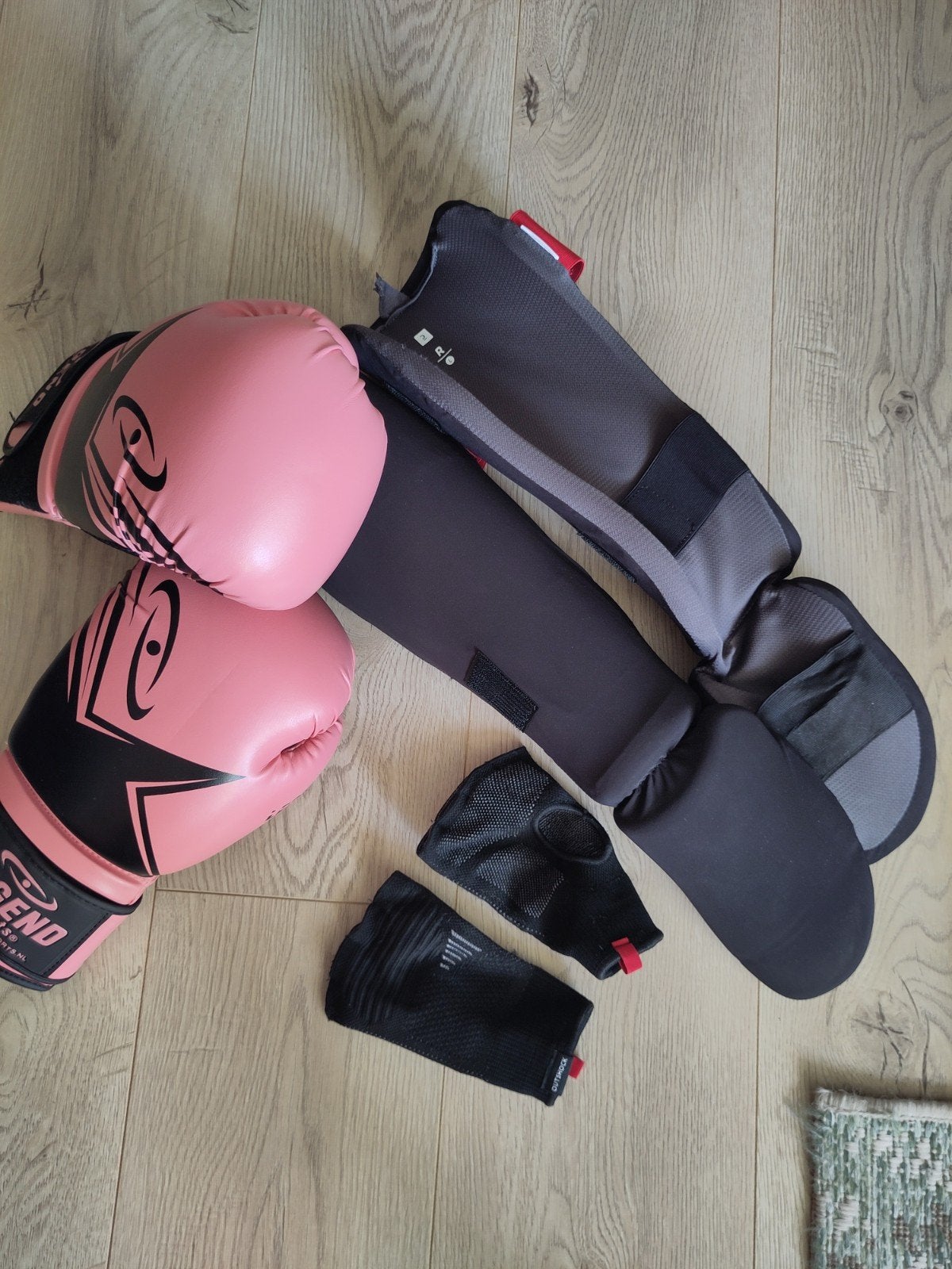 Bokshandschoenen, scheenbeschermers en binnenhandschoenen, Sport en Fitness, Vechtsporten en Zelfverdediging, Ophalen, Zo goed als nieuw