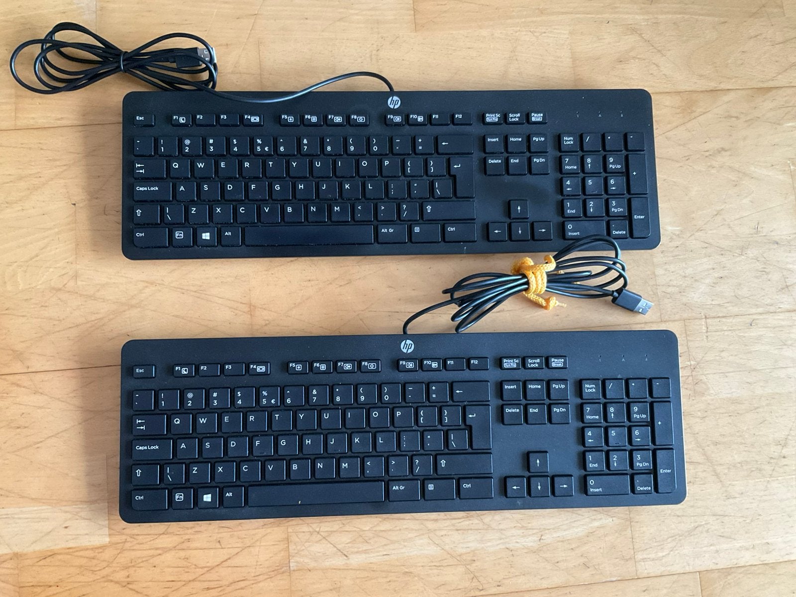 Toetsenbord HP, 2x, Computers en Software, Toetsenborden, Ophalen of Verzenden, Zo goed als nieuw