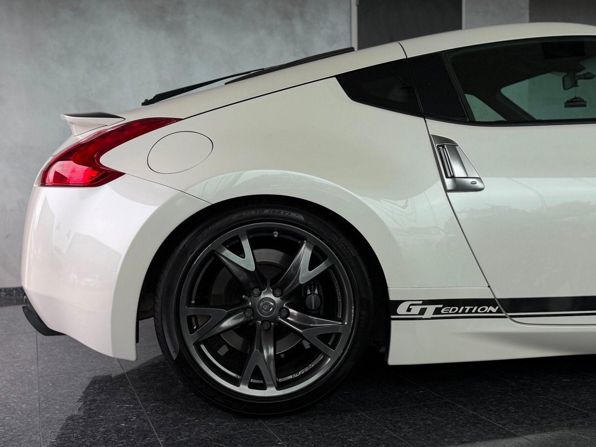 Nissan 370Z 3.7 V6 GT Edition 328PK 2012 Milltek Automaat!, Automaat, 3696 cc, Achterwielaandrijving, Zwart