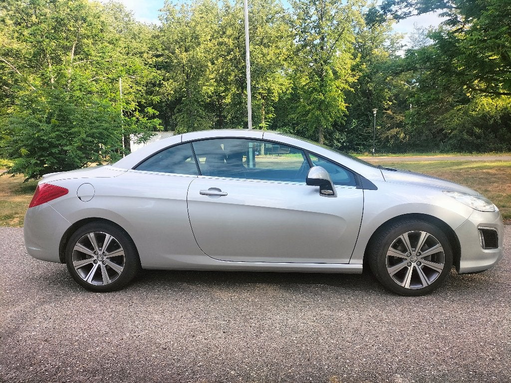 Peugeot 308 1.6 VTI CC 2015 Grijs, Auto's, Voorwielaandrijving, Euro 5, Zwart, 4 cilinders