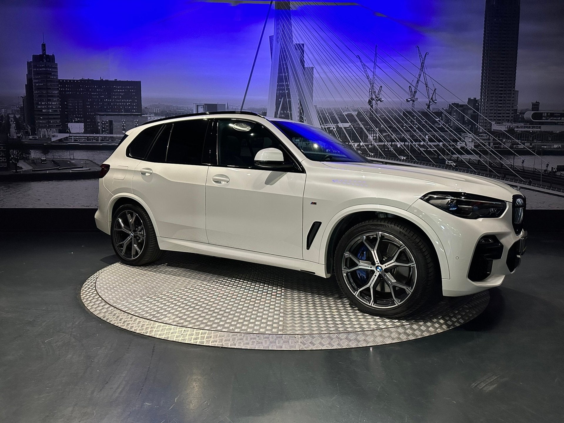 BMW X5 XDrive45e High Executive *Pano*360camera*Trekhaak*, Auto's, Dealer onderhouden, Gebruikt, Verwarmde buitenspiegels, Wit