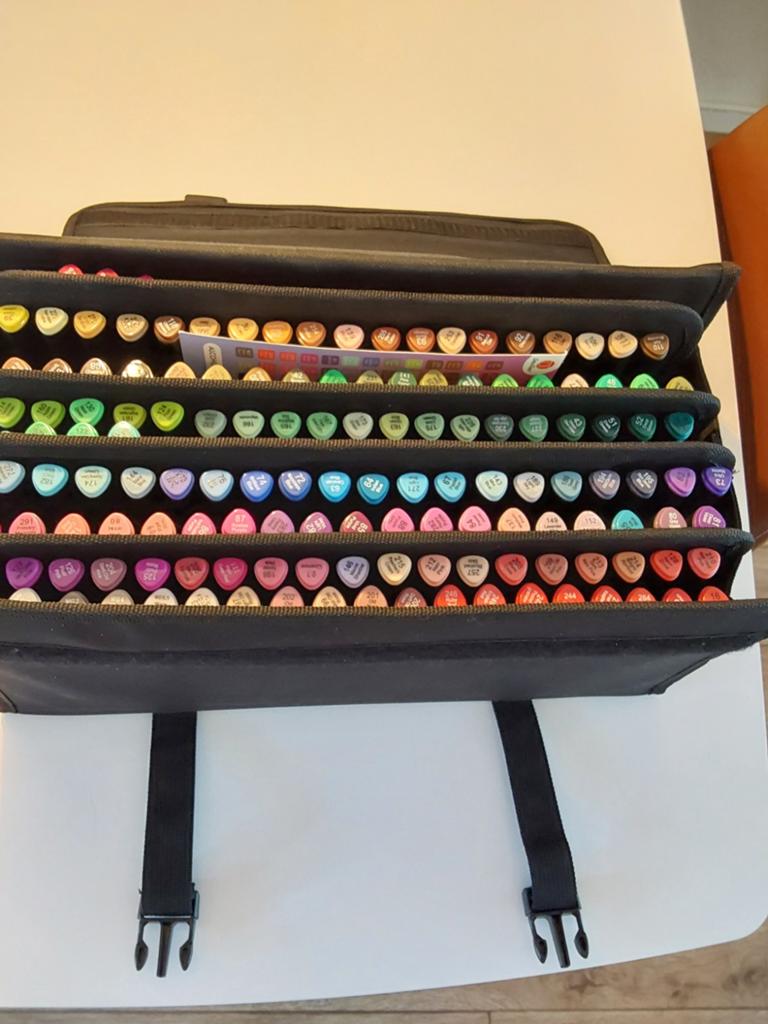 Alcohol markers action, Hobby en Vrije tijd, Ophalen, Zo goed als nieuw, Potlood of Stift