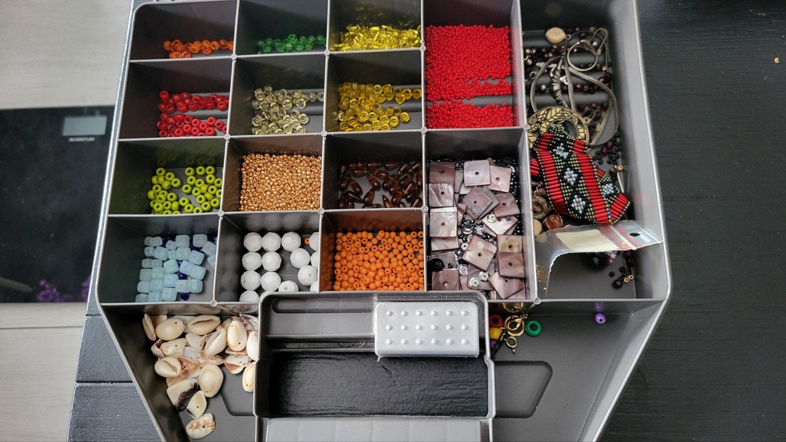 Grote collectie kralen en accessoires voor sieraden maken, Ophalen, Gebruikt, Kraal