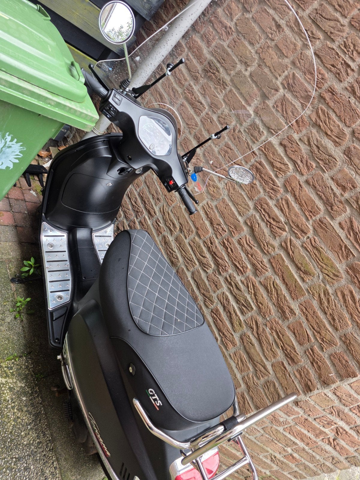 GTS Toscana scooter mat zwart met windscherm en rekje, Fietsen en Brommers, Ophalen of Verzenden, Gebruikt, Overige typen, Overige merken