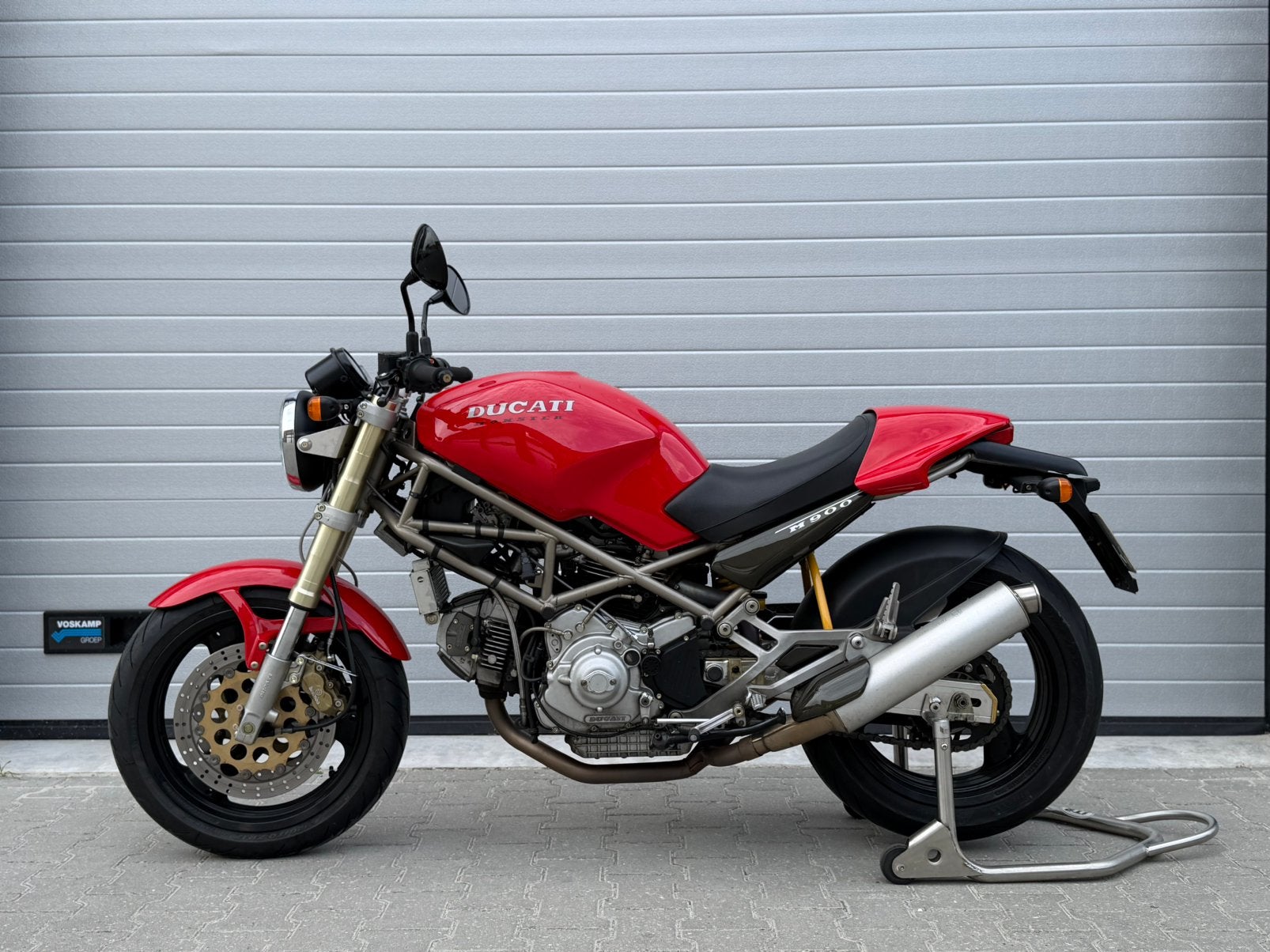 Ducati M900 Monster 1993 (één van de eerste), 2 cilinders, Particulier, Naked bike