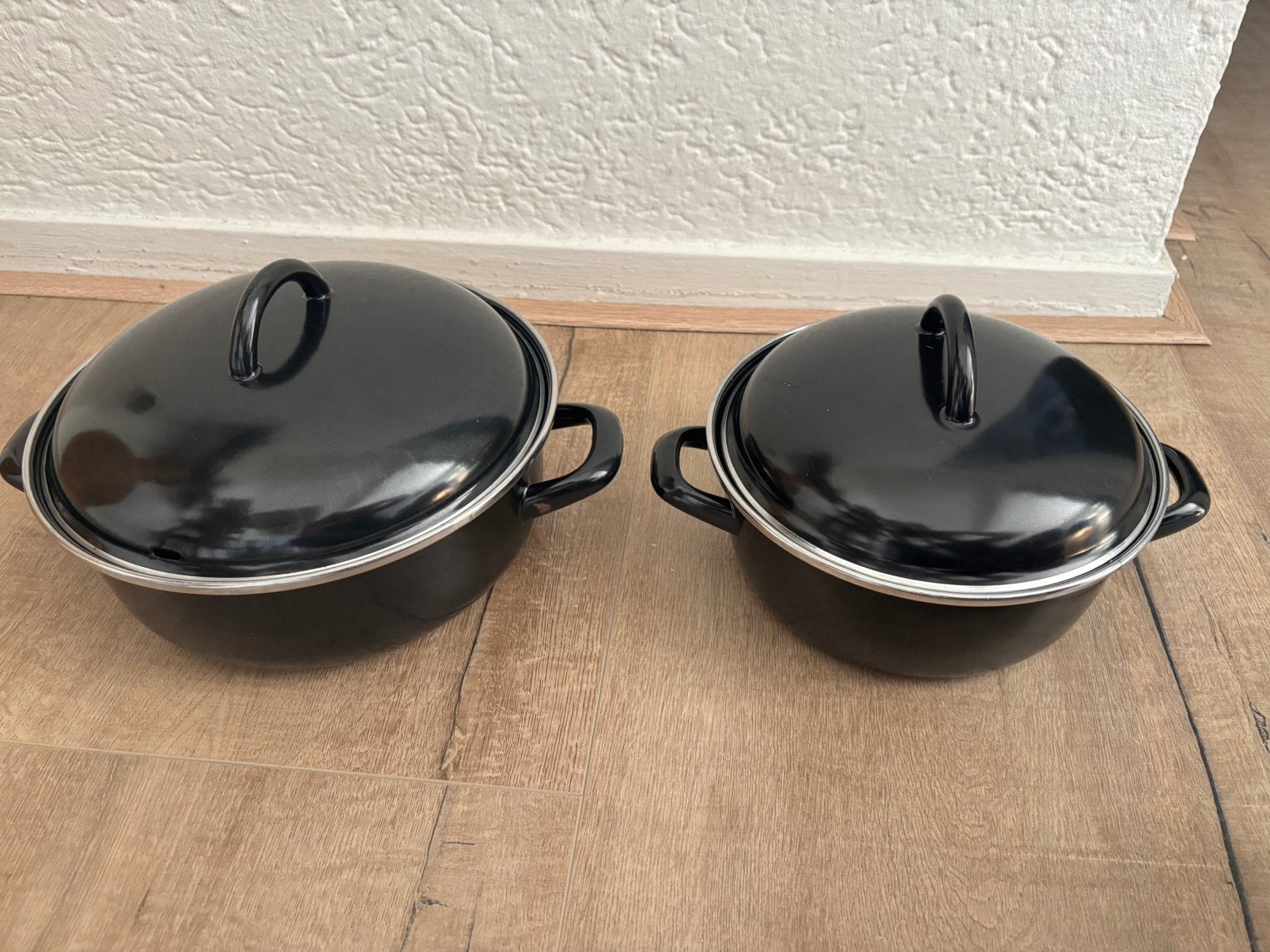 Pannen 24 en 20cm, Huis en Inrichting, Keuken | Potten en Pannen, Ophalen of Verzenden, Gebruikt, Rvs, Pannenset