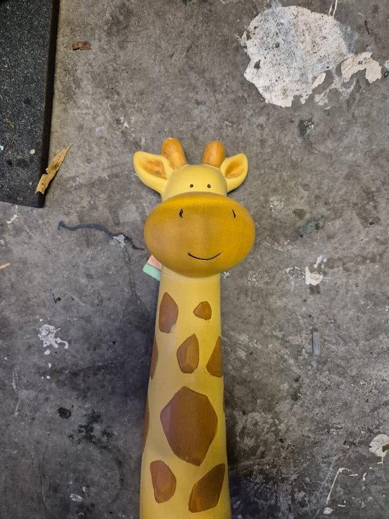 beeld aardewerk giraffe geel zie foto, Verzamelen, Ophalen of Verzenden, Zo goed als nieuw, Dier