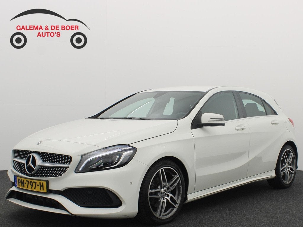 Mercedes-Benz A-klasse 180 Business Solution AMG AUTOMAAT /, Auto's, Gebruikt, 4 cilinders, Leder en Stof, 19 km/l