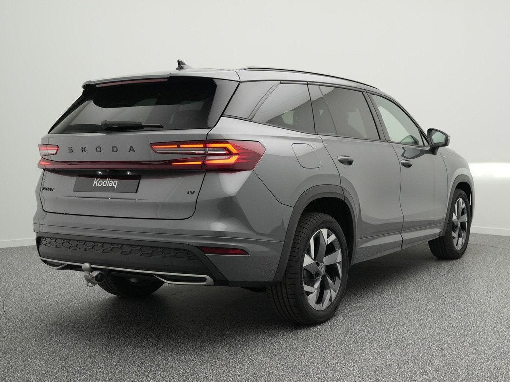 Skoda Kodiaq Sportline Business 1.5 TSI PHEV | Trekhaak | Pa, Auto's, Skoda, 4 cilinders, 26 kWh, Plug-in hybride, Bedrijf