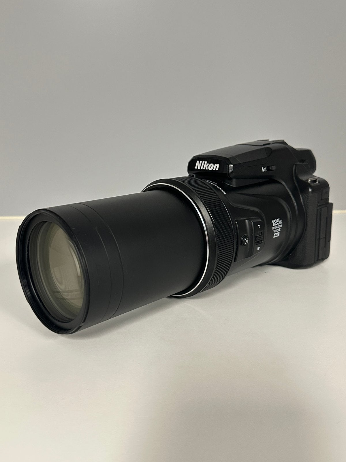 Nikon Coolpix P1000  | 4 Accu’s | Tas | Statief | 128GB, Ophalen, Compact, Zo goed als nieuw, 8 keer of meer